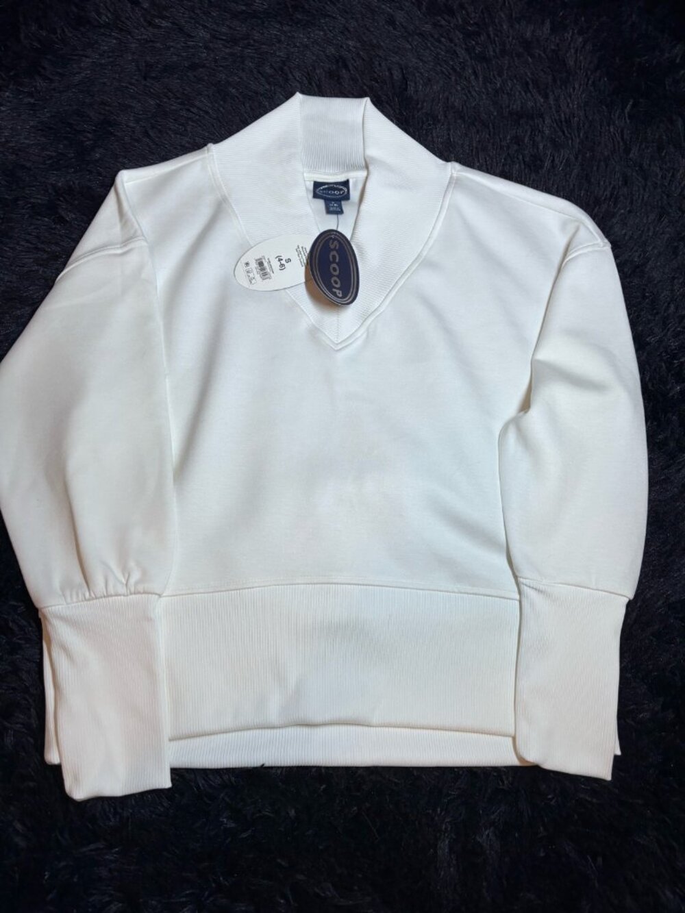 Scoop S 4-6 White Scuba Knit Oversized V-Neck Sweatshirt NWT